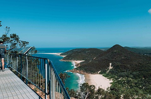 things to do in port stephens tomaree head summit walk