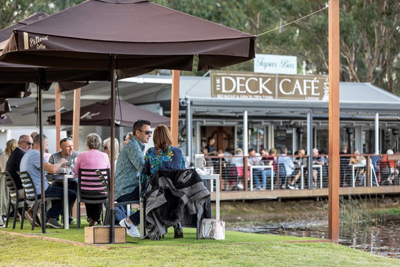 best casual eateries hunter valley the deck cafe