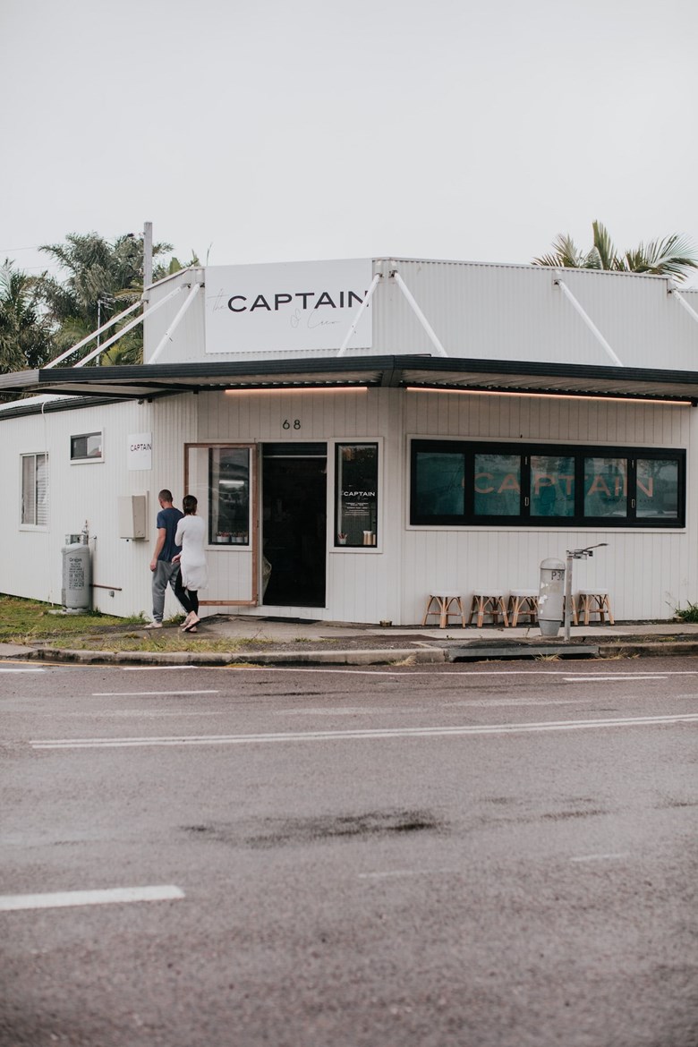 the captain and crew cafe marks point lake macquarie