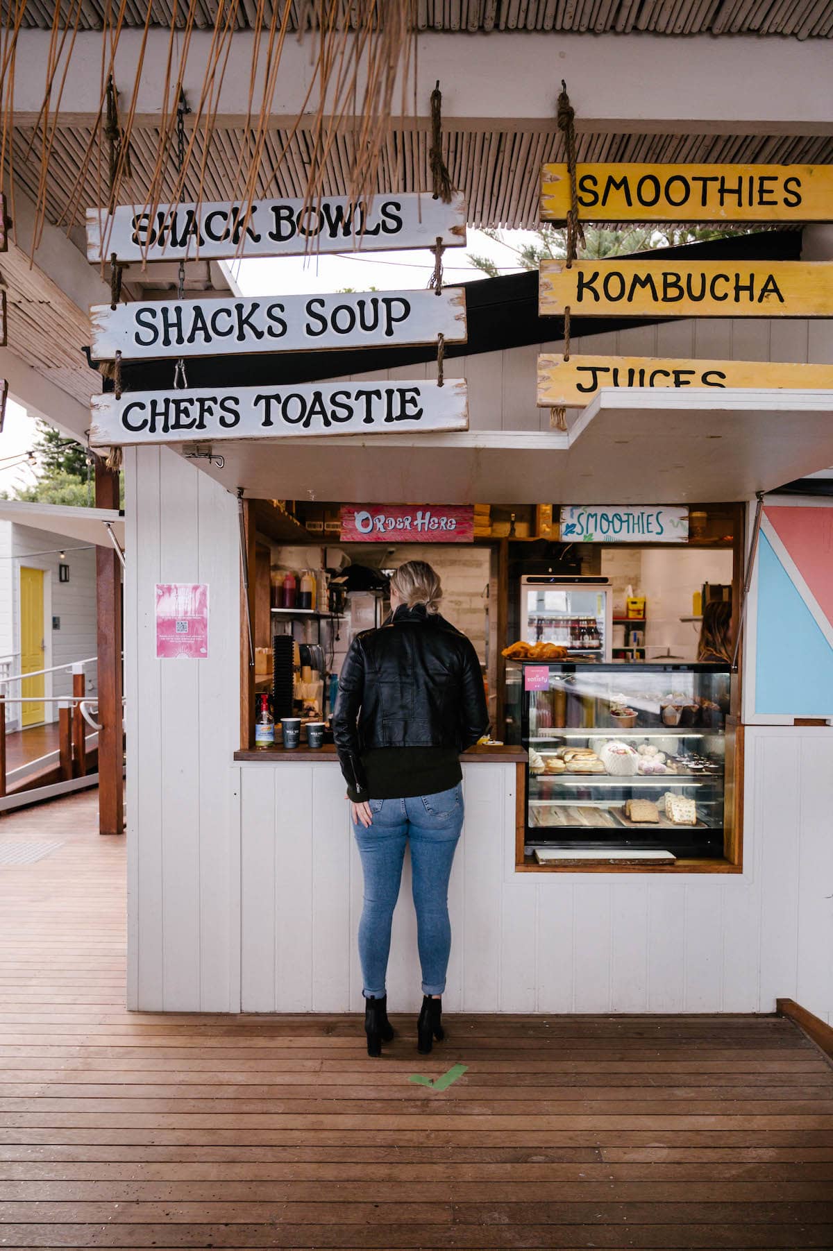 the little shack cafe port macquarie breakwall