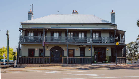 culture club drink and dine the family hotel maitland