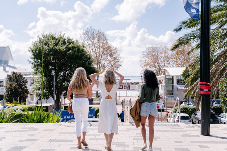 day trippers guide to nelson bay port stephens nsw