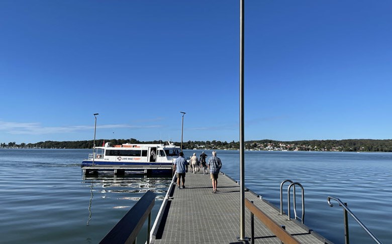 lake mac ferry nsw