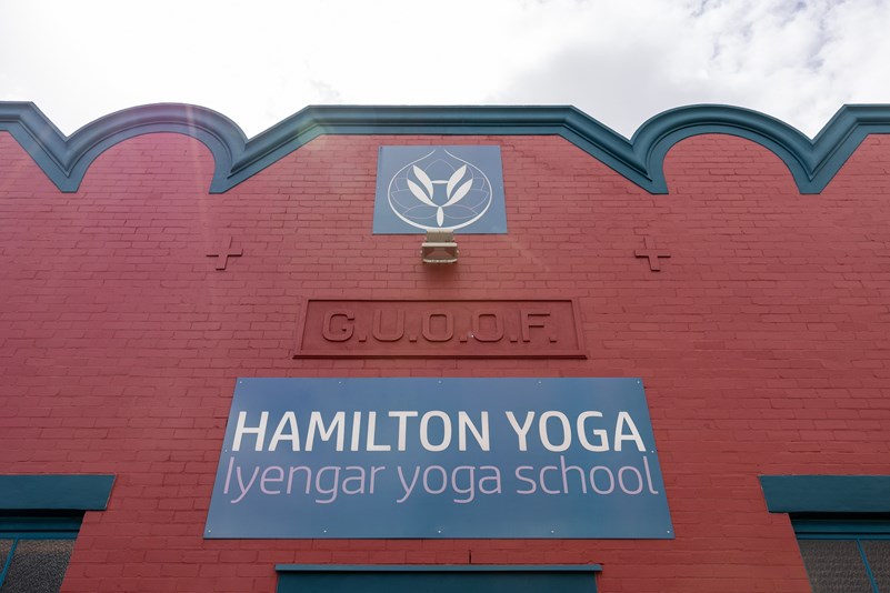 iyengar yoga school hamilton newcastle nsw