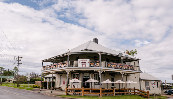victoria hotel hinton port stephens nsw