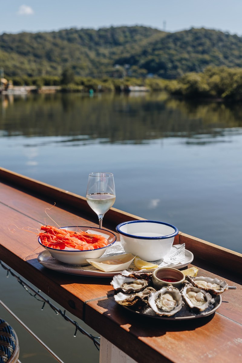guide to oysters newcastle port stephens hunter valley central coast