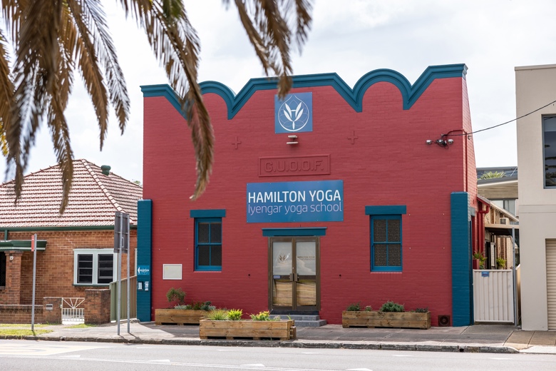 iyengar yoga school hamilton newcastle nsw