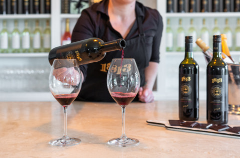 1813  Tinonee Vineyard Estate