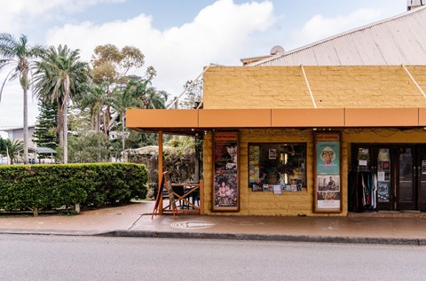 guide to avoca eat drink shop avoca beach central coast nsw