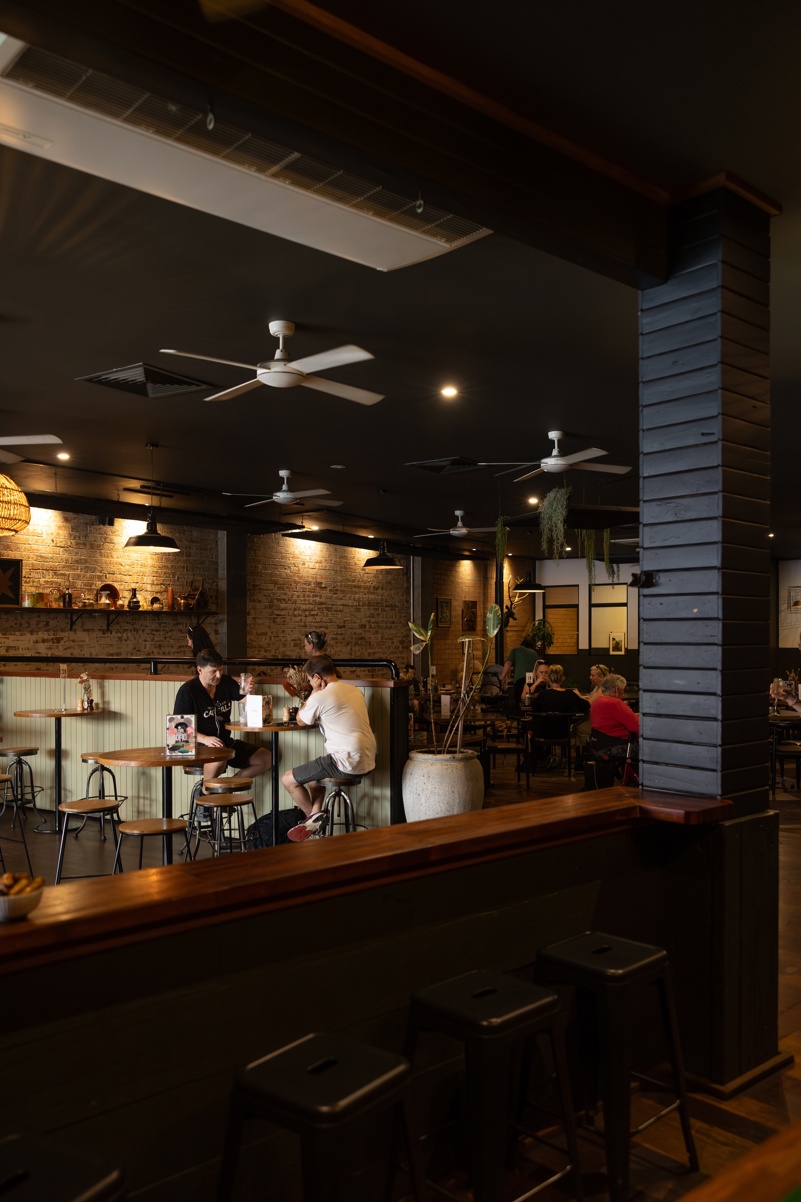the whistler craft beer bar restaurant maitland