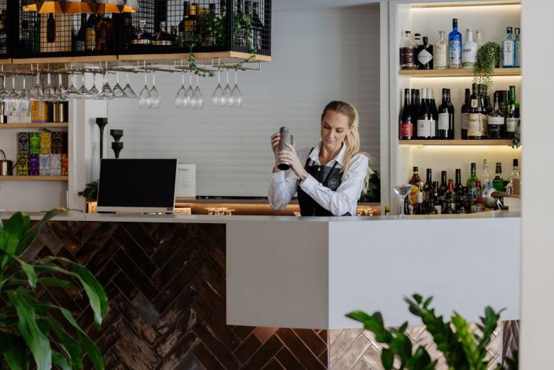 Madison Kitchen at Mercure Charlestown
