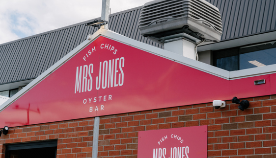mrs jones oyster bar carrington newcastle nsw